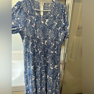 Short sleeve dress